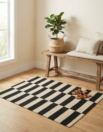 2' 8 x 3' 9 Hand Woven Kilim Modern Wool Rug
