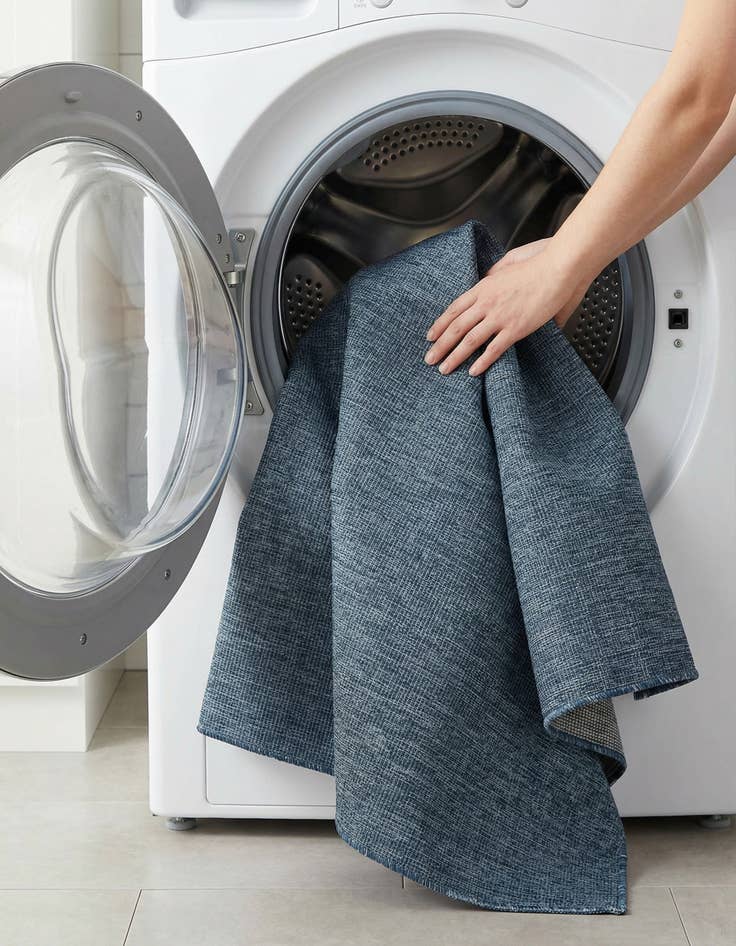 Detail image of 7' 10 x 7' 10  Washable Solid Indoor / Outdoor Square Rug