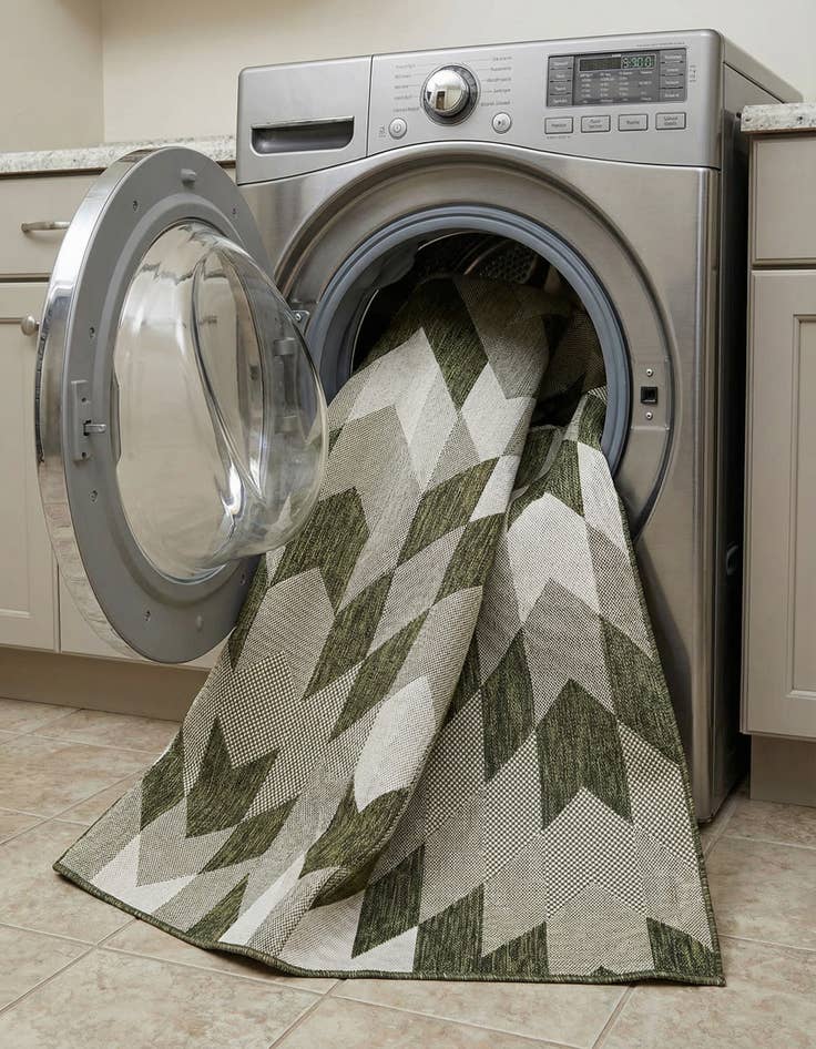 Detail image of 7' 10 x 7' 10  Washable Modern Indoor / Outdoor Square Rug