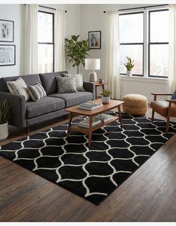 Black Lattice Frieze Rug