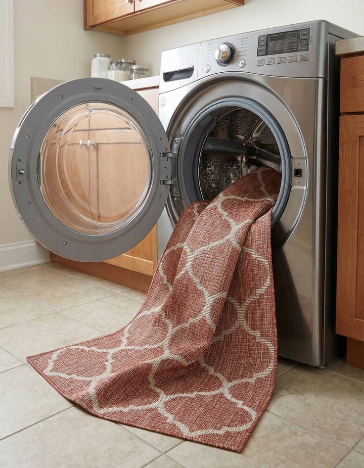 Detail image of 2' 7 x 10'  Washable Trellis Indoor / Outdoor Runner Rug