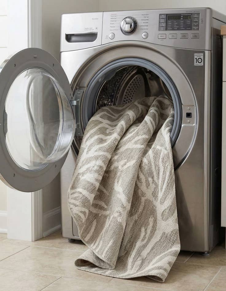 Detail image of  5' 3 x 5' 3  Washable Coastal Indoor / Outdoor Round Rug