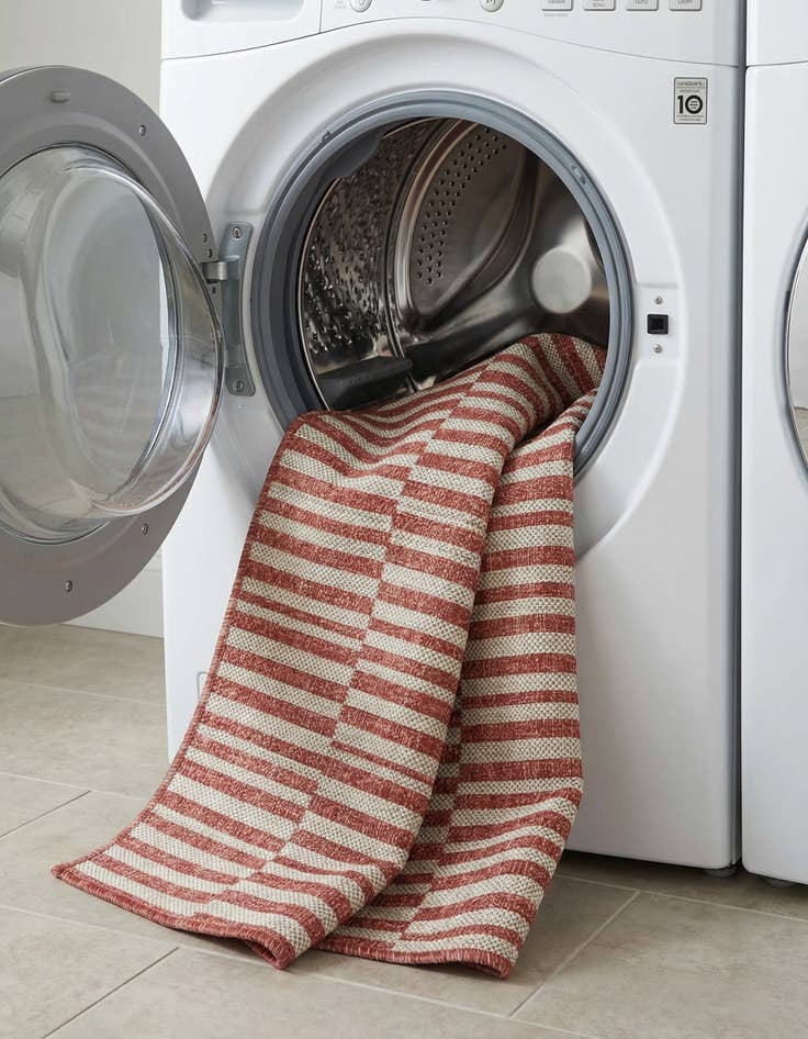 Detail image of  2' x 6'  Washable Ribbon Indoor / Outdoor Runner Rug