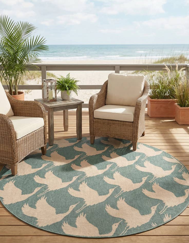 Detail image of 6' x 6'  Washable Coastal Indoor / Outdoor Round Rug