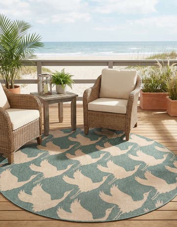 Stone Blue Easy-Clean Coastal Indoor / Outdoor Round Rug