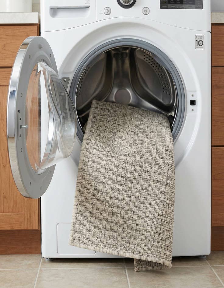 Detail image of 2' x 3'  Washable Solid Indoor / Outdoor Rug