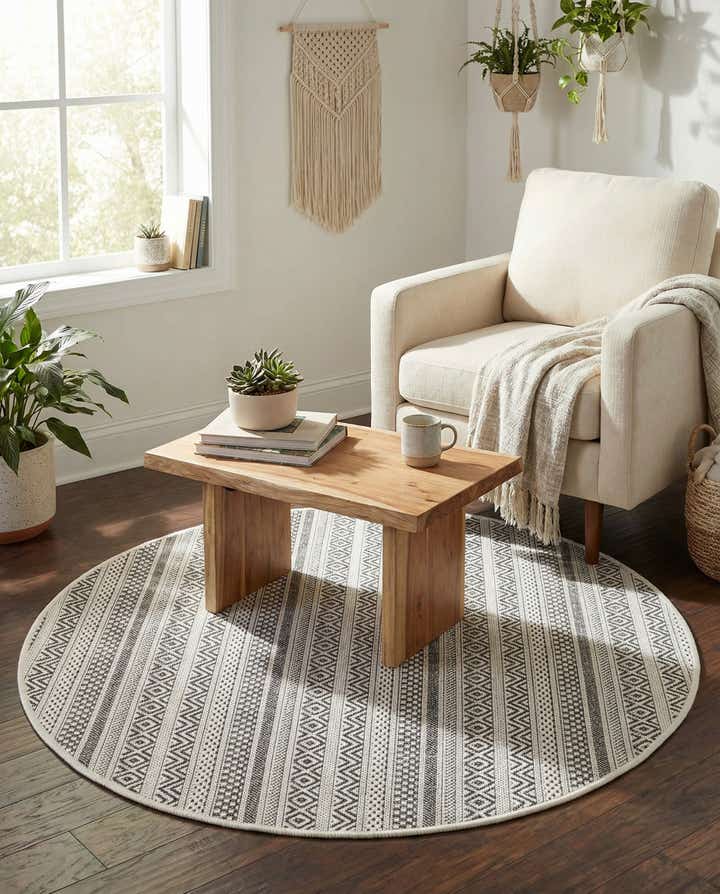 4' x 4' Easy-Clean Ribbon Indoor / Outdoor Round Rug