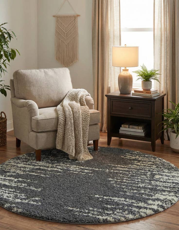 Detail image of 3' 3 x 3' 3 Serenity Shag Round Rug