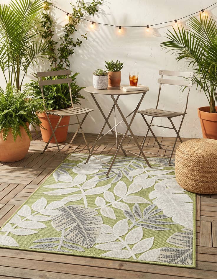 Detail image of  2' 2 x 3'  Washable Botanical Indoor / Outdoor Rug