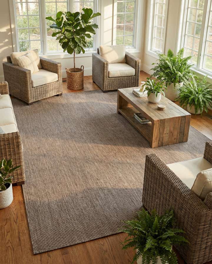 10' x 14' 1 Easy-Clean Solid Indoor / Outdoor Rug