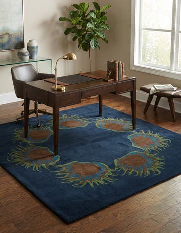 7' 6 x 7' 7 Luna Square Rug