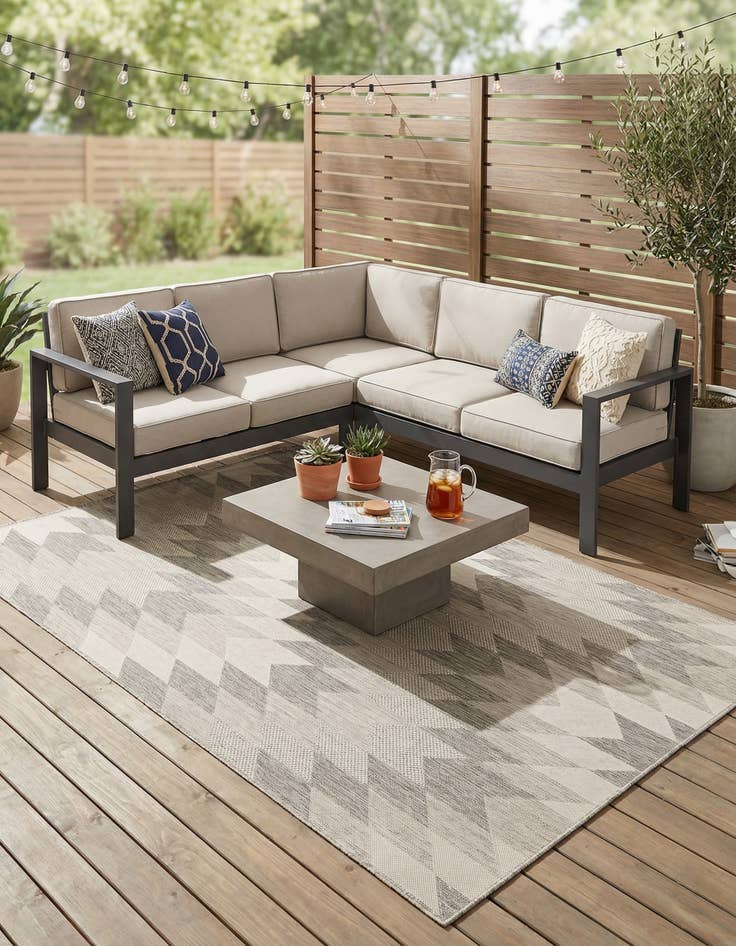 Detail image of 6' x 9'  Washable Modern Indoor / Outdoor Rug