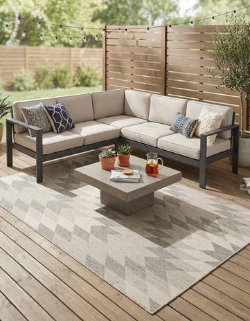 6' x 9' Easy-Clean Modern Indoor / Outdoor Rug