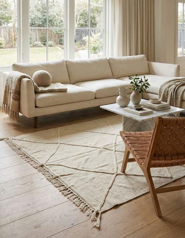 4' 7 x 6' 4 Hand Woven Kilim Modern Wool Rug