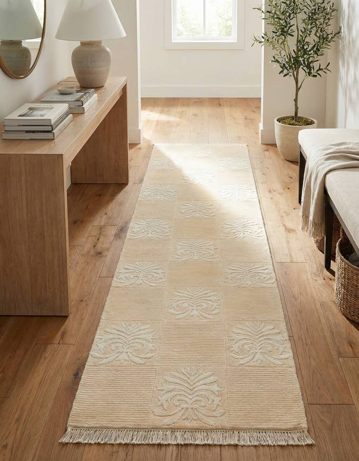 Detail image of 2' 7 x 9' 8  Hand Knotted Darya Wool Runner Rug