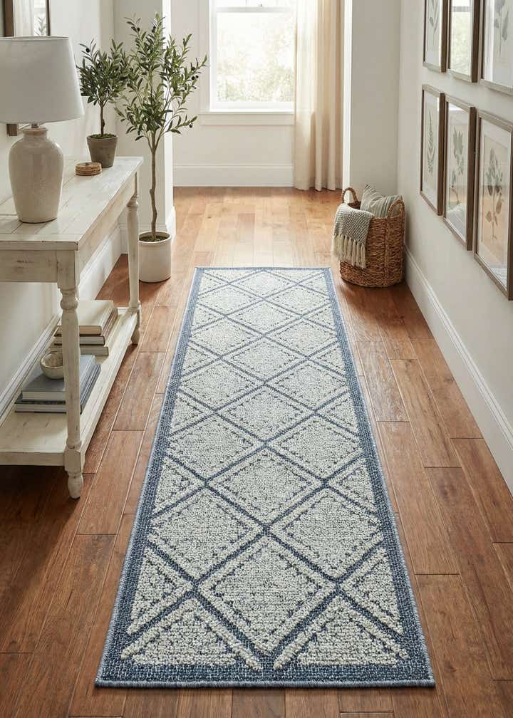 2' x 8' Easy-Clean Trellis Indoor / Outdoor Runner Rug