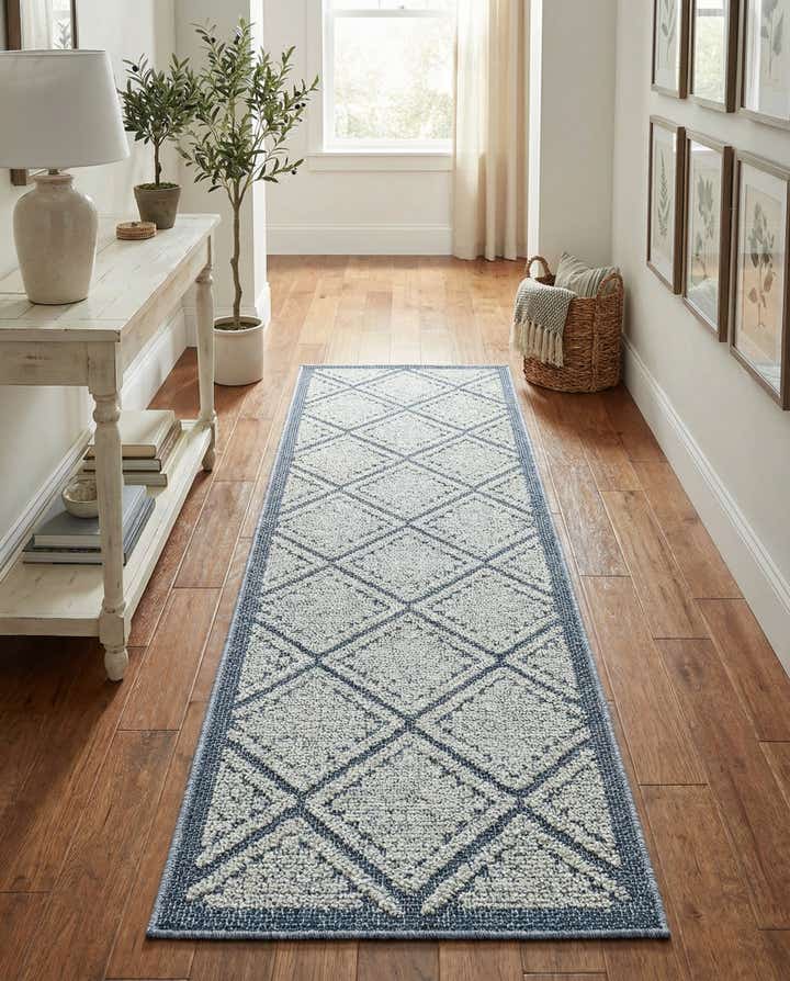 2' x 8' Easy-Clean Trellis Indoor / Outdoor Runner Rug