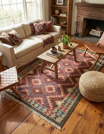 4' 9 x 8' 2 Hand Woven Kilim Maymana Wool Rug