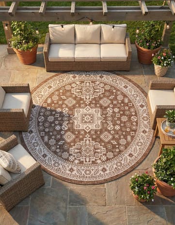 Brown Easy-Clean Aztec Indoor / Outdoor Round Rug