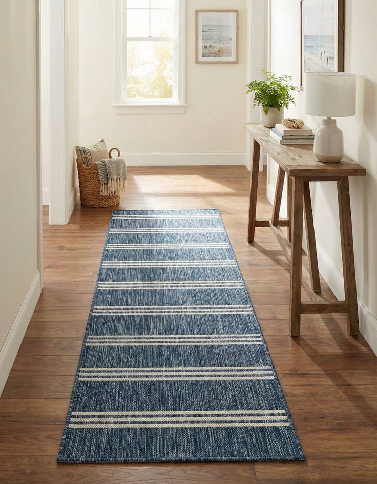 Detail image of 2' x 6'  Washable Jill Zarin Anguilla Indoor / Outdoor Runner Rug