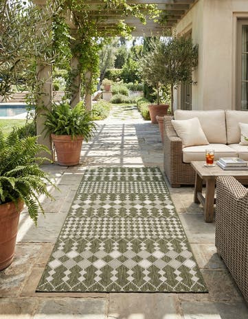 Green Easy-Clean Trellis Indoor / Outdoor Runner Rug