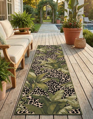 Green Easy-Clean Botanical Indoor / Outdoor Runner Rug