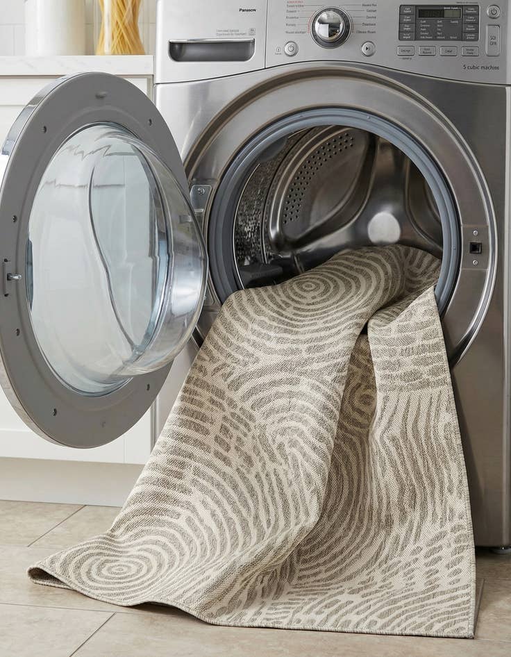 Detail image of 6' x 9'  Washable Modern Indoor / Outdoor Rug