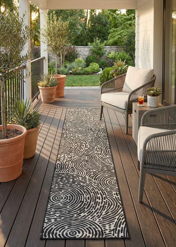 2' 7 x 12' Easy-Clean Modern Indoor / Outdoor Runner Rug