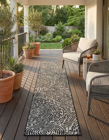 2' 7 x 12' Easy-Clean Modern Indoor / Outdoor Runner Rug