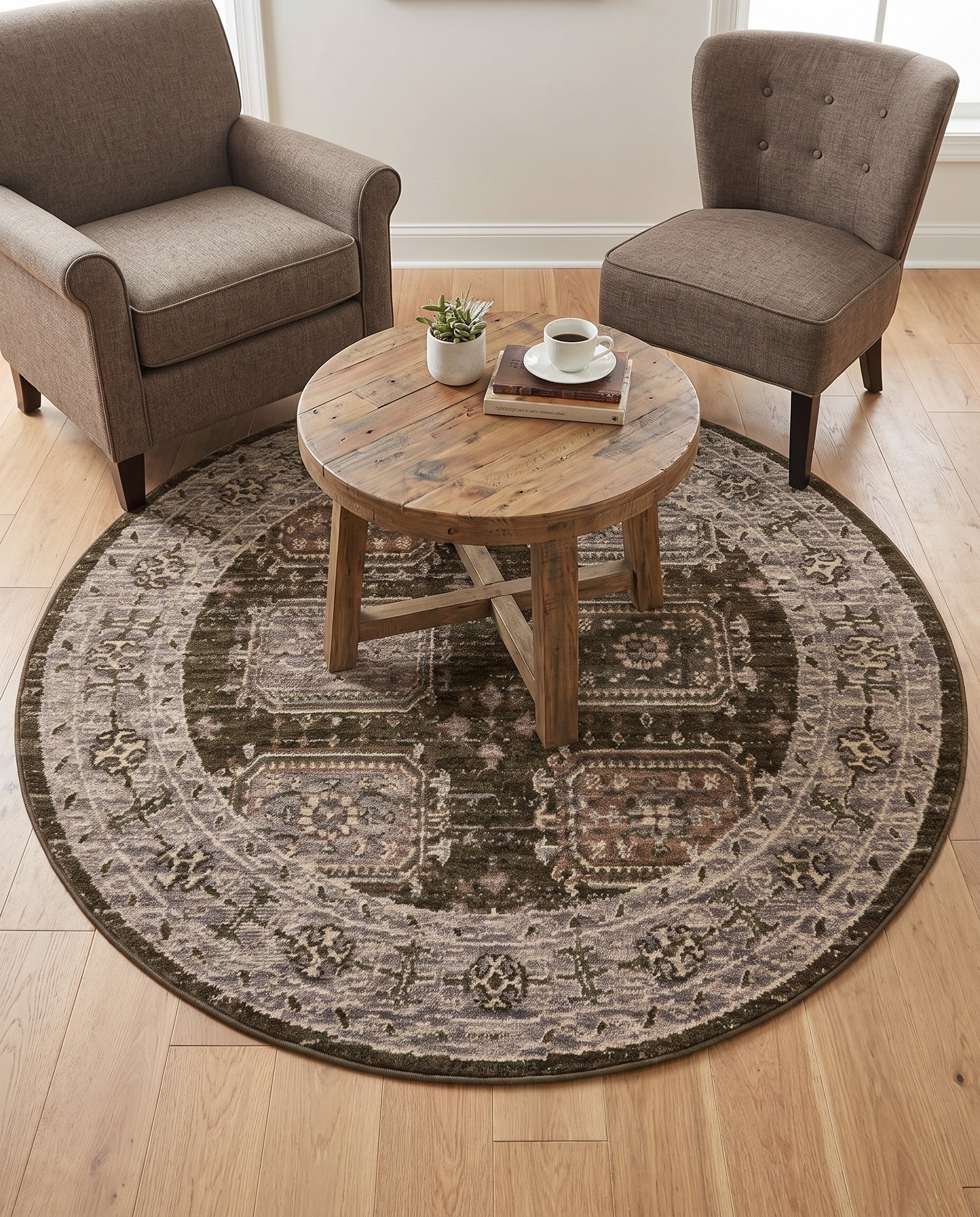 5' x 5' Grand Tradition Round Rug
