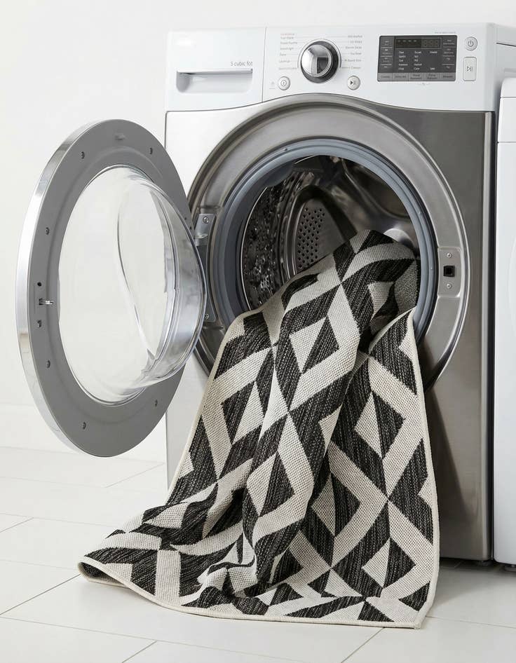 Detail image of 3' x 5' 3  Washable Jill Zarin Napa Indoor / Outdoor Rug