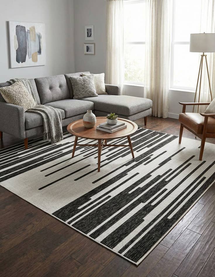 Detail image of 7' 10 x 7' 10  Washable Modern Indoor / Outdoor Square Rug