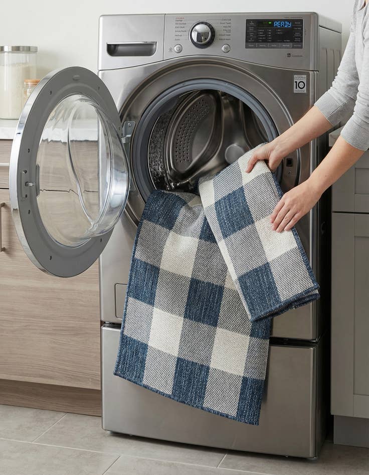 Detail image of  2' x 8'  Washable Checkered Indoor / Outdoor Runner Rug