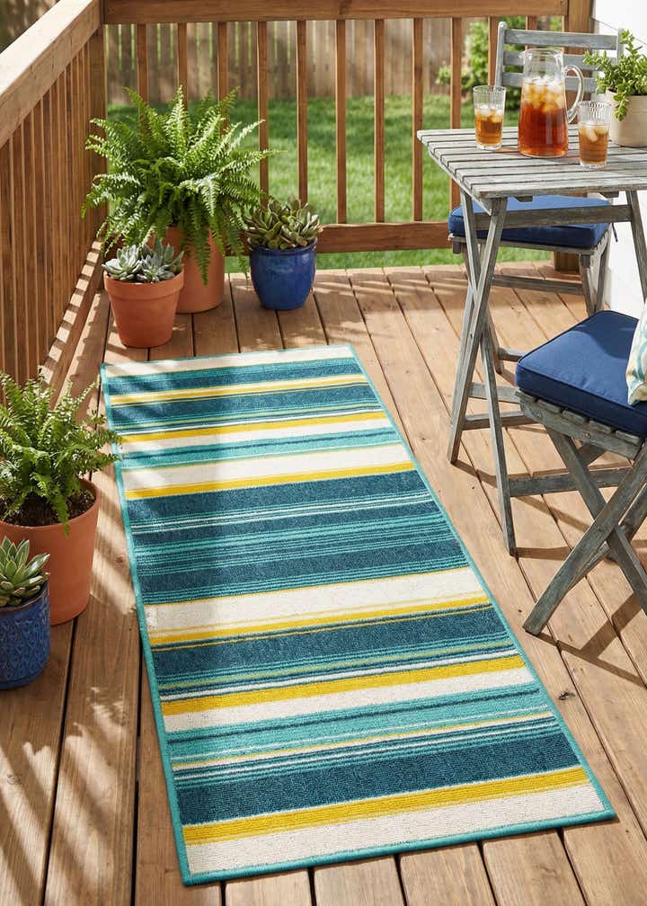 2' x 5' Easy-Clean Border Indoor / Outdoor Runner Rug
