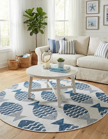 5' 3 x 5' 3 Easy-Clean Coastal Indoor / Outdoor Round Rug