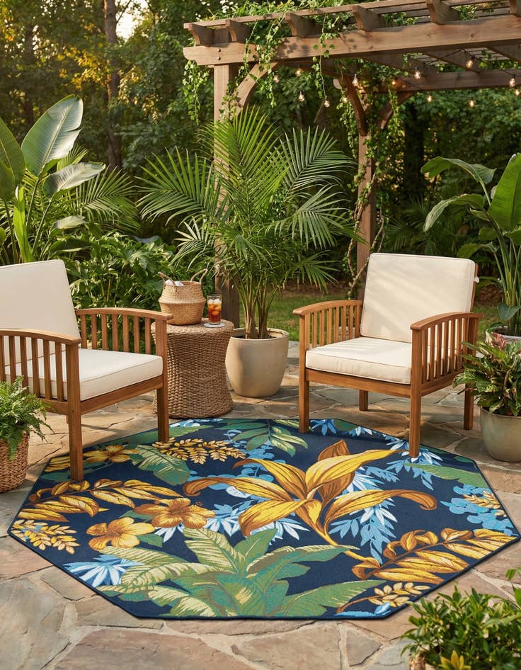 Detail image of 7' x 7'  Washable Botanical Indoor / Outdoor Octagon Rug
