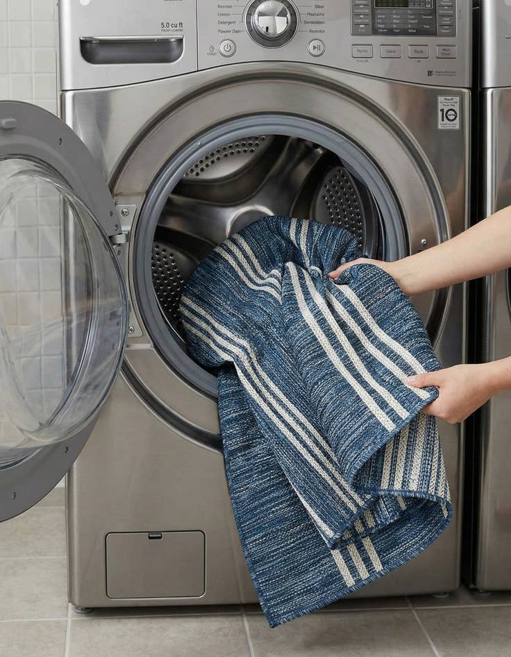 Detail image of 3' x 5' 3  Washable Jill Zarin Anguilla Indoor / Outdoor Rug