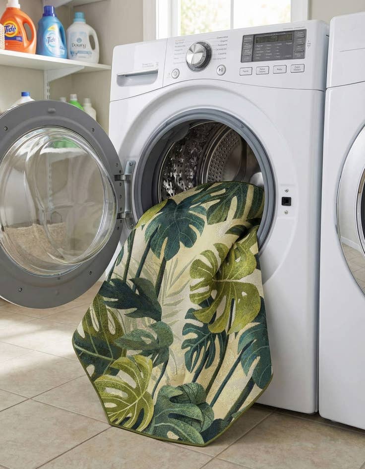 Detail image of 5' 3 x 5' 3  Washable Botanical Indoor / Outdoor Octagon Rug