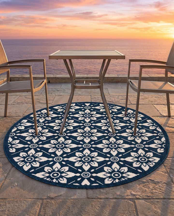 4' x 4' Easy-Clean Trellis Indoor / Outdoor Round Rug