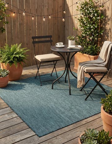 5' 3 x 5' 3 Easy-Clean Solid Indoor / Outdoor Square Rug