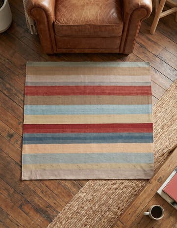3' 2 x 3' 4 Hand Woven Pillow Wool Square Rug