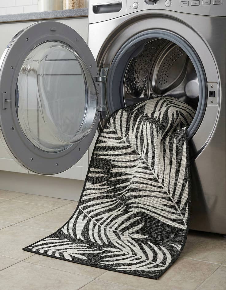 Detail image of 2' 7 x 10'  Washable Botanical Indoor / Outdoor Runner Rug