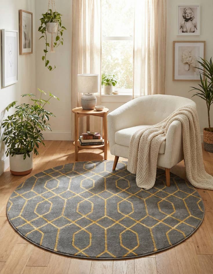 Detail image of 5' 3 x 5' 3  Marilyn Monroe™ Glam Trellis Round Rug