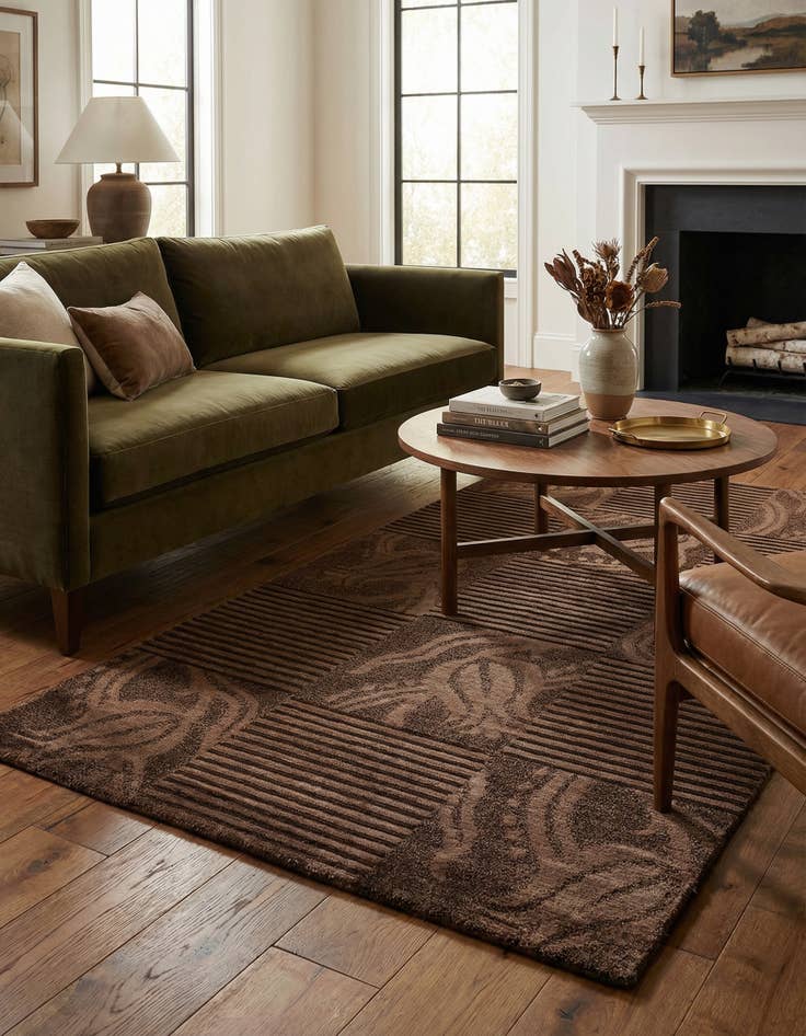 Detail image of  2' 7 x 4' 10  Hand Knotted Darya Wool Rug