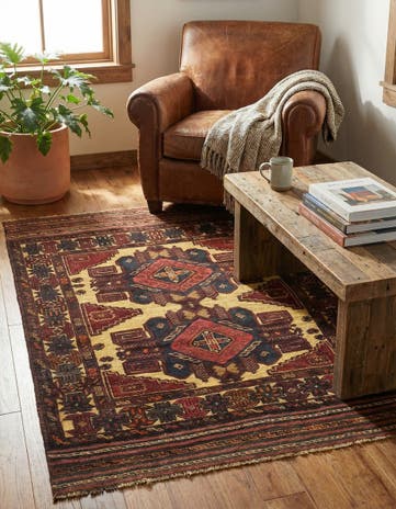 4' 1 x 6' 9 Hand Knotted Sumak Wool Rug