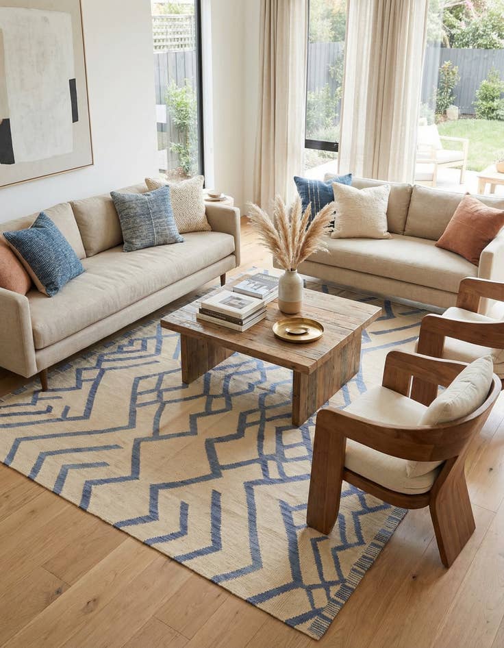 Detail image of 6' x 8'  Hand Woven Kilim Modern Wool Rug