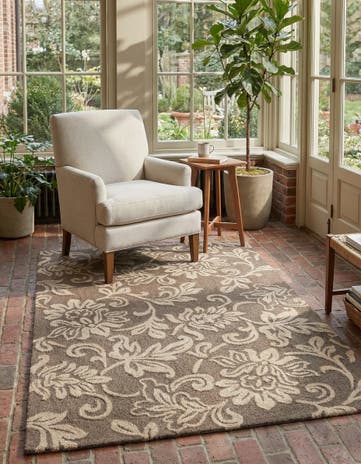 5' x 8' Agra Wool Rug