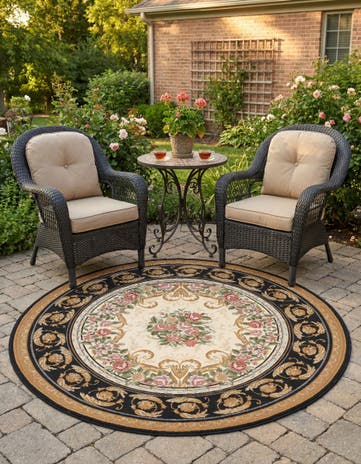 Black and Ivory Easy-Clean Traditional Indoor / Outdoor Round Rug