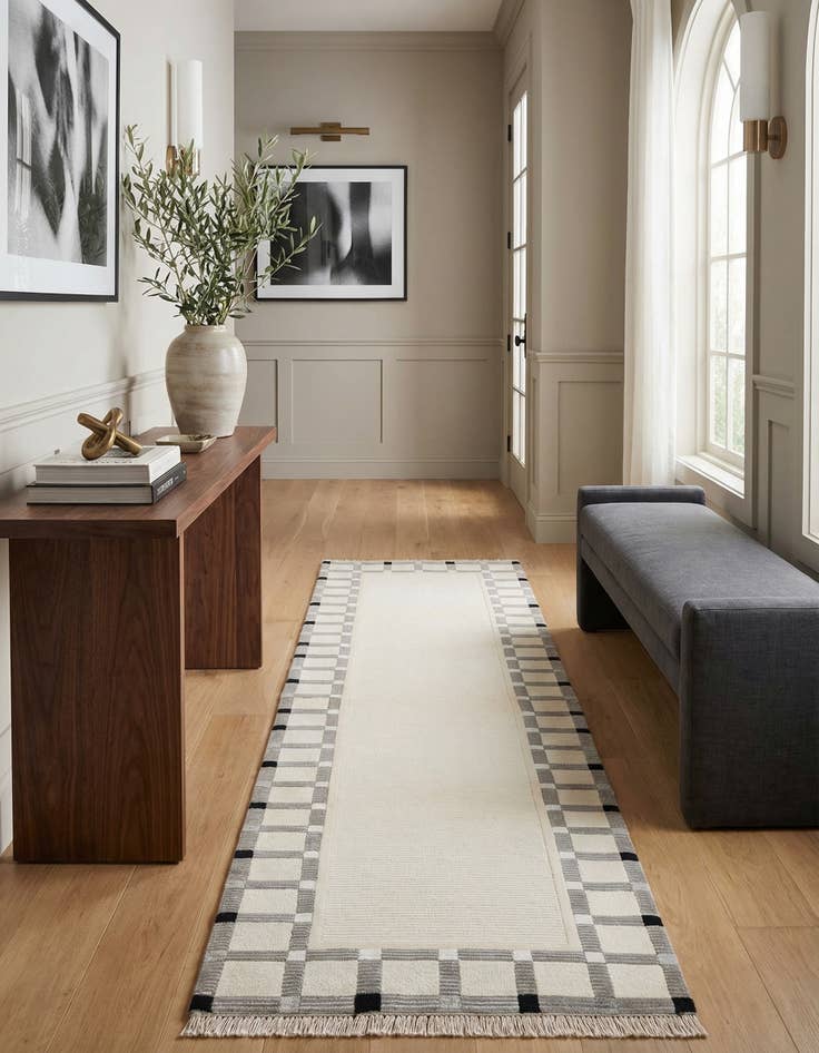 Detail image of 2' 7 x 9' 10 Darya Runner Rug