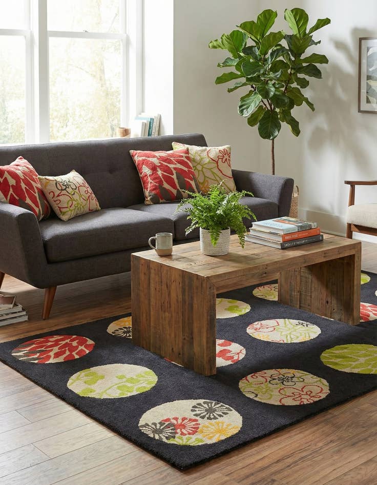 Detail image of 5' 1 x 8' Luna Rug